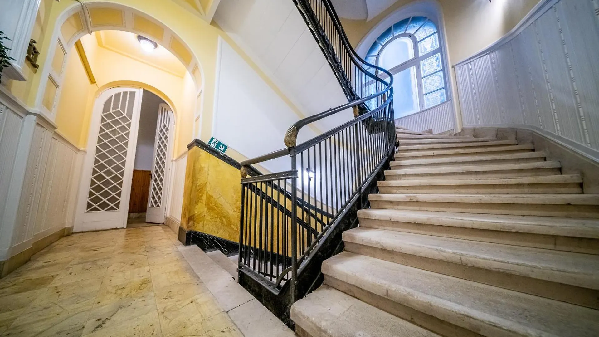 Budapest Riverfront Apartment