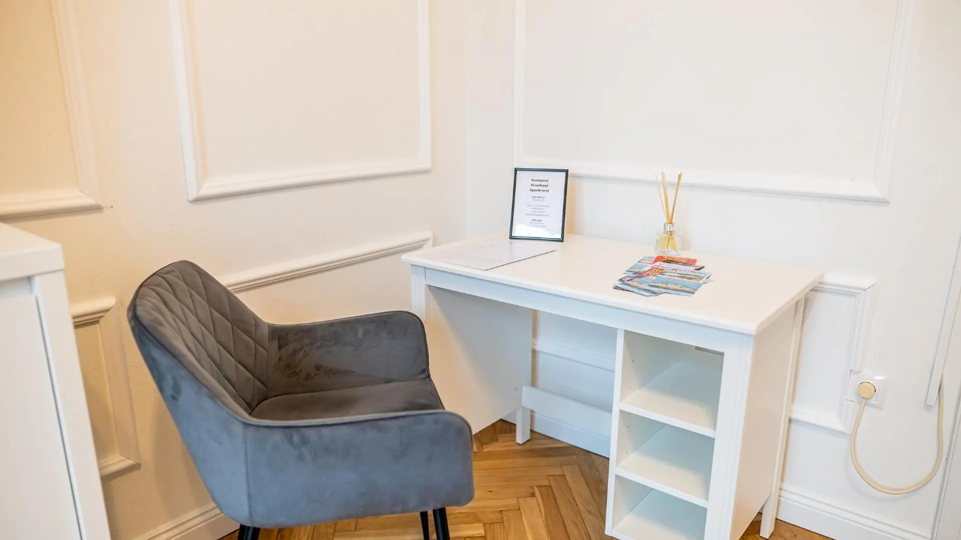 Budapest Riverfront Apartment ハンガリー